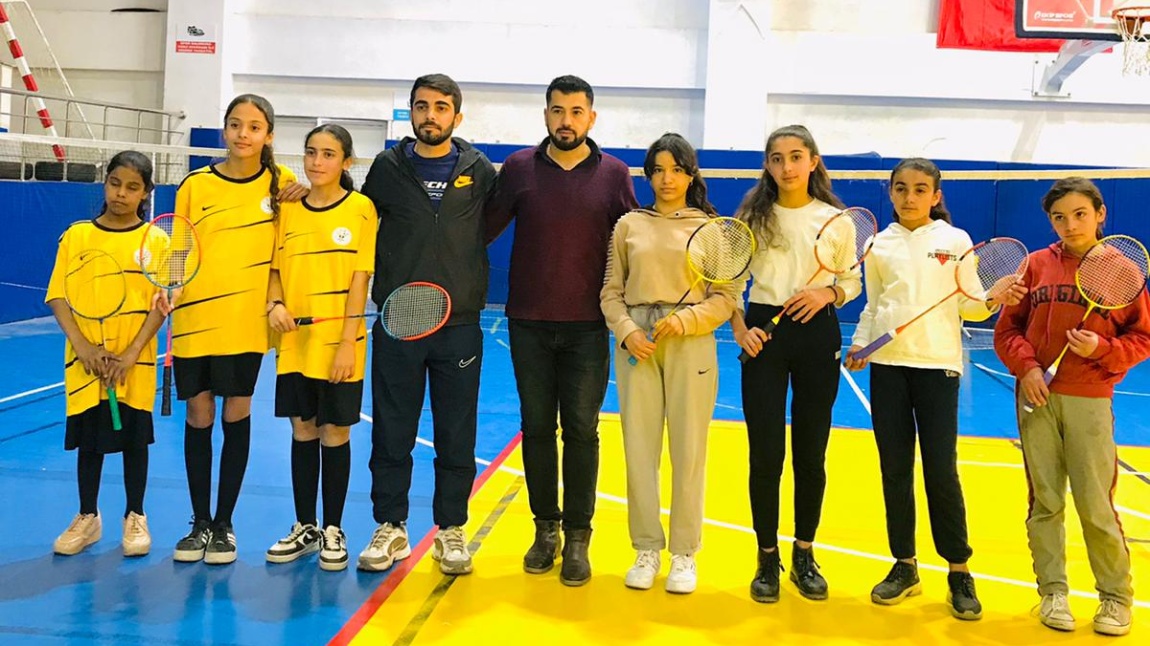 Badminton Turnuvasında İlçe İkinciliği